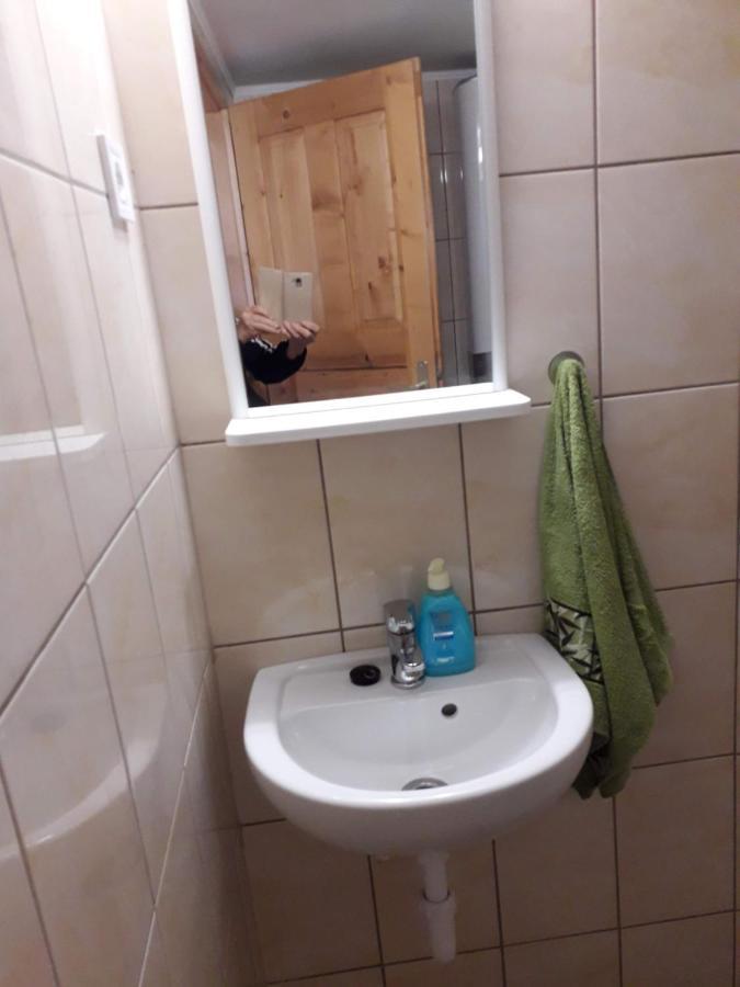 Matyas Apartman Tard Ngoại thất bức ảnh